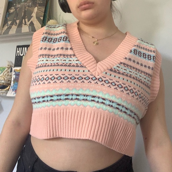 cropped cardigan - Picture 2 of 5